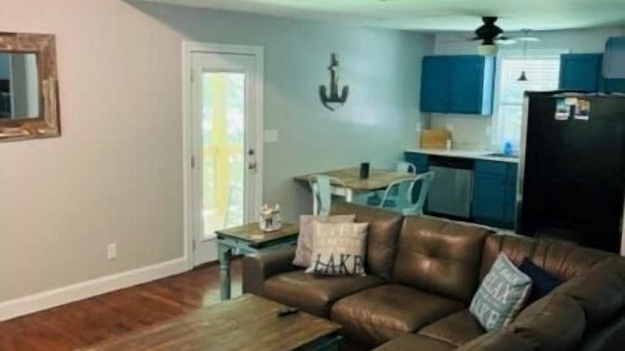 Photo of Livingroom in Macon