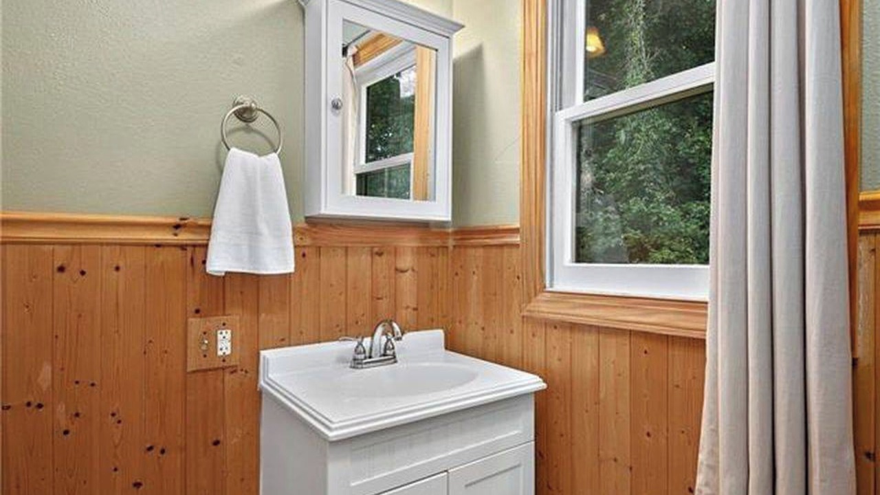 Photo of Bathroom in Gerton
