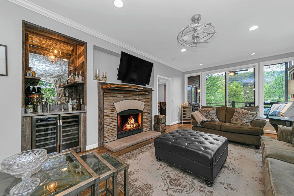 Photo of Livingroom in Lake Toxaway