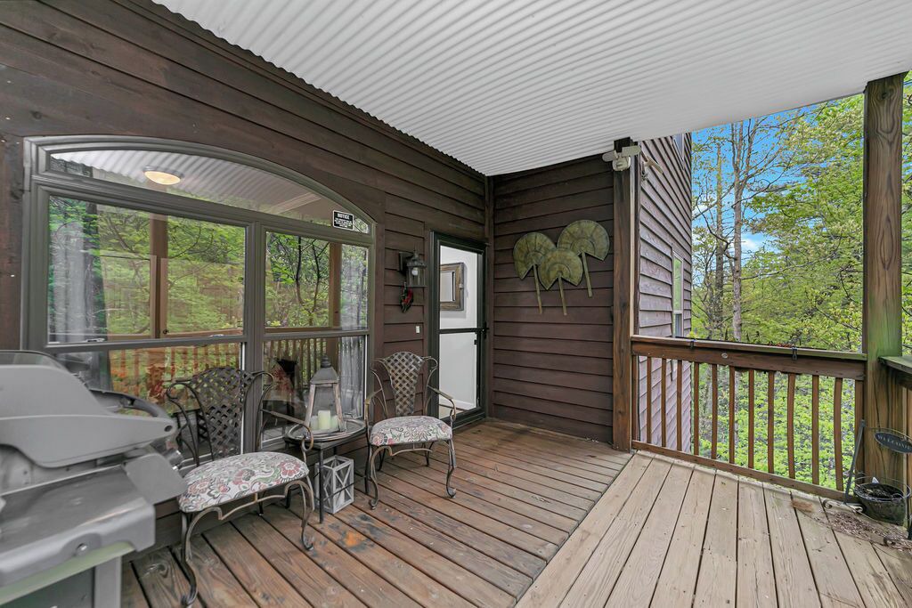 Photo of Patio Balcony in Lake Toxaway