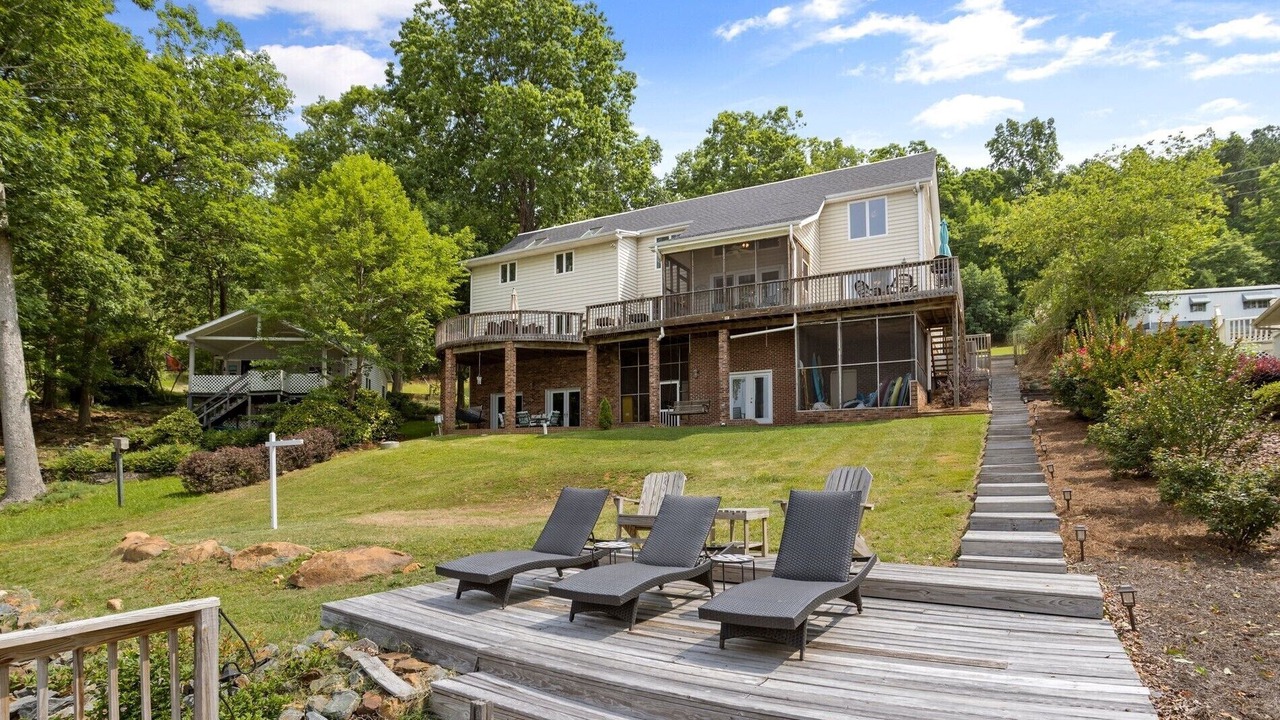 Photo of Outdoor in New London
