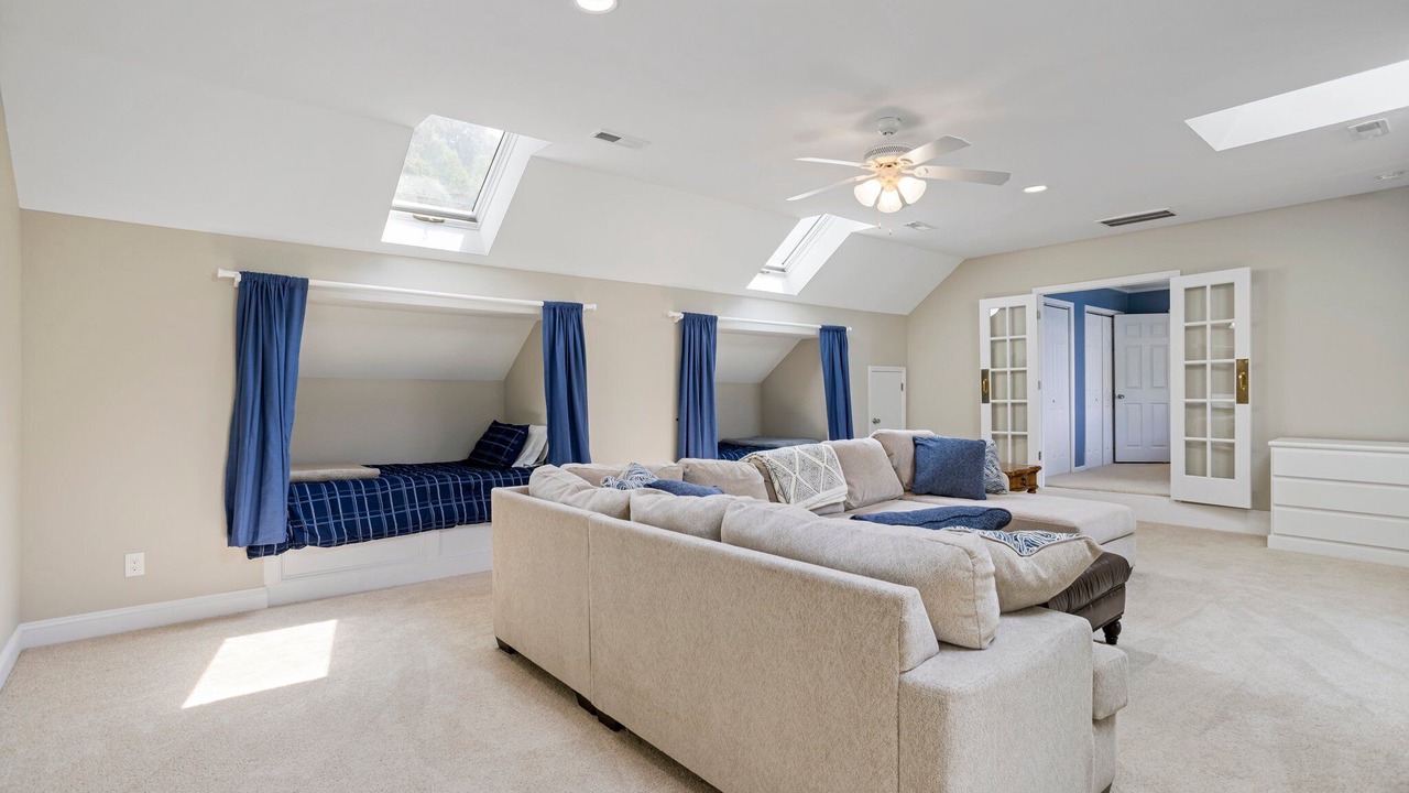 Photo of Livingroom in New London