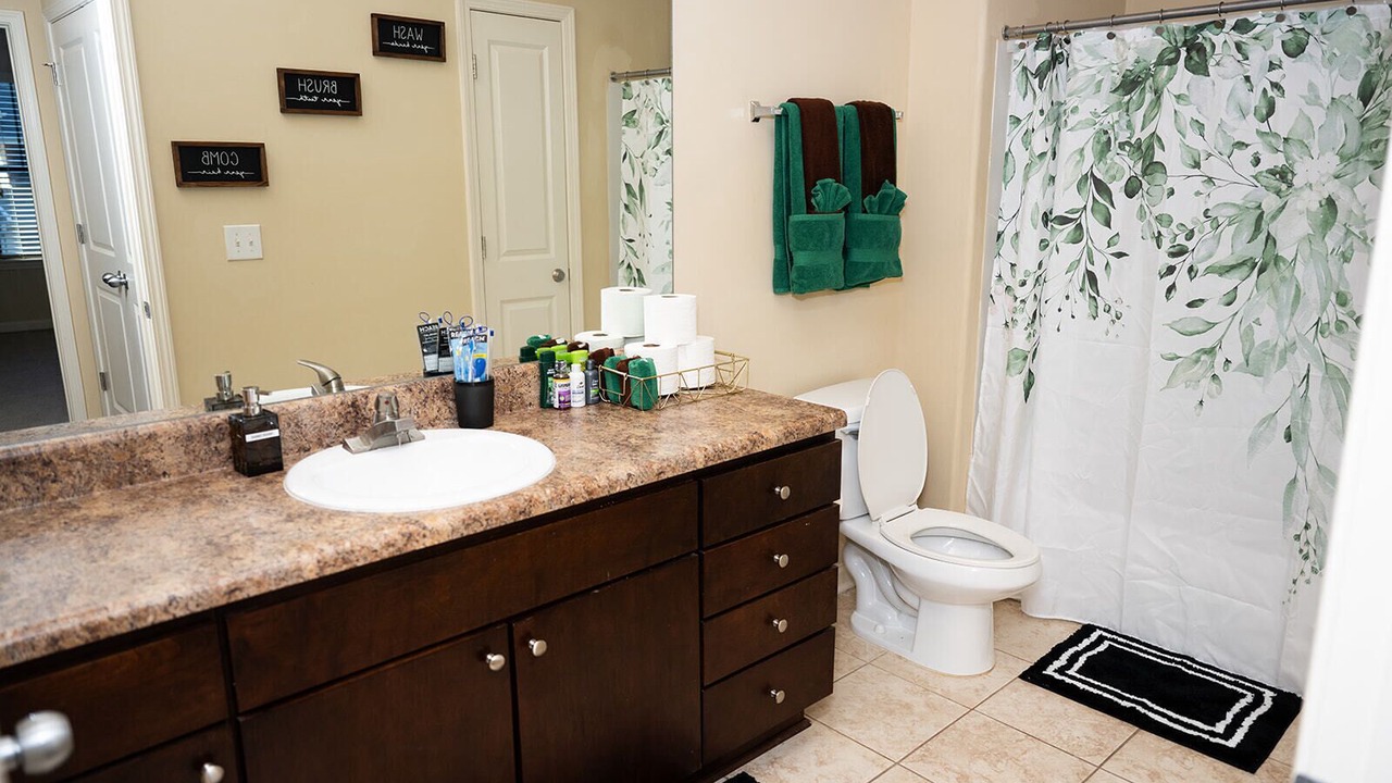 Photo of Bathroom in Executive Park