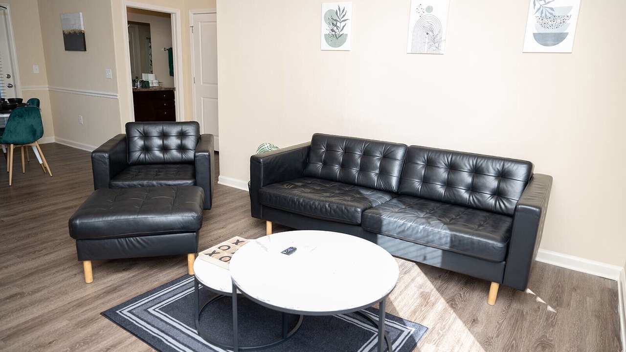 Photo of Livingroom in Executive Park