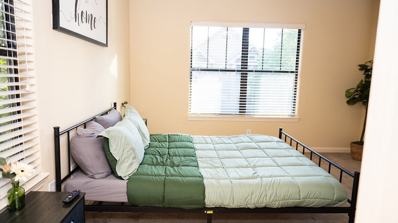 Photo of Bedroom in Executive Park