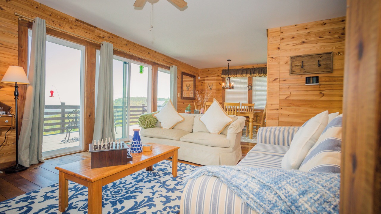 Photo of Livingroom in Glade Valley