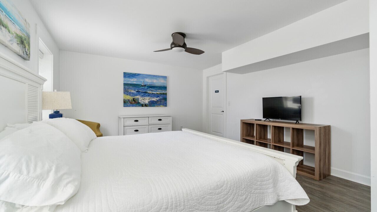 Photo of Bedroom in Atlantic Beach