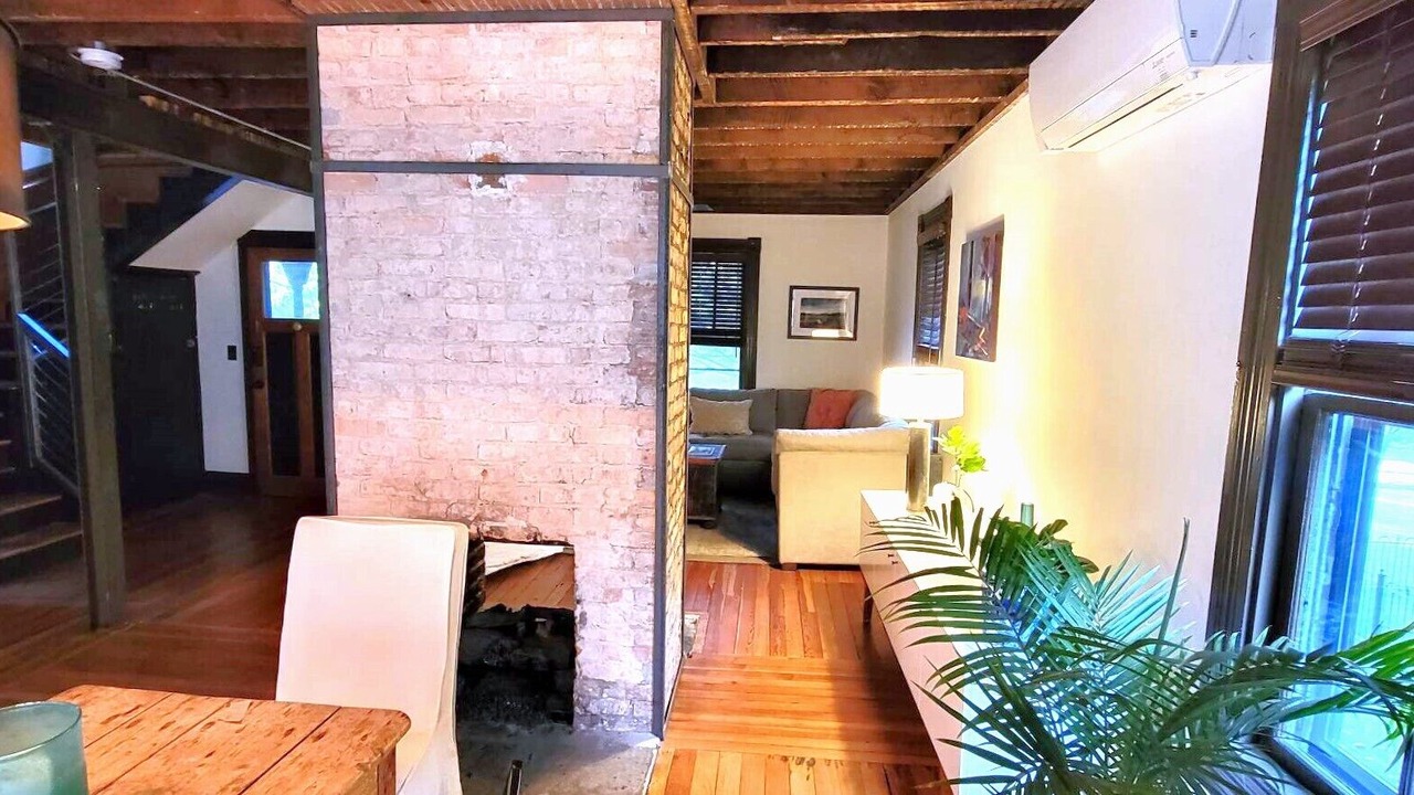Photo of Livingroom in Historic Montford