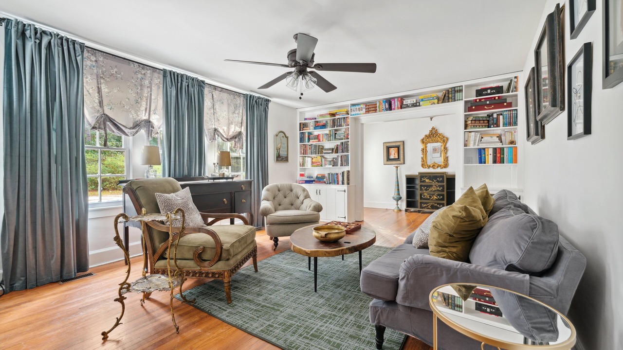 Photo of Livingroom in West End