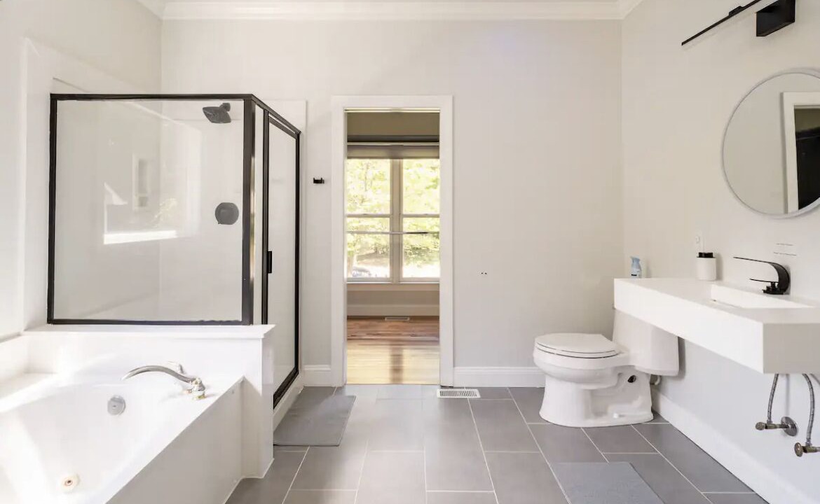 Photo of Bathroom in Lake Jeanette
