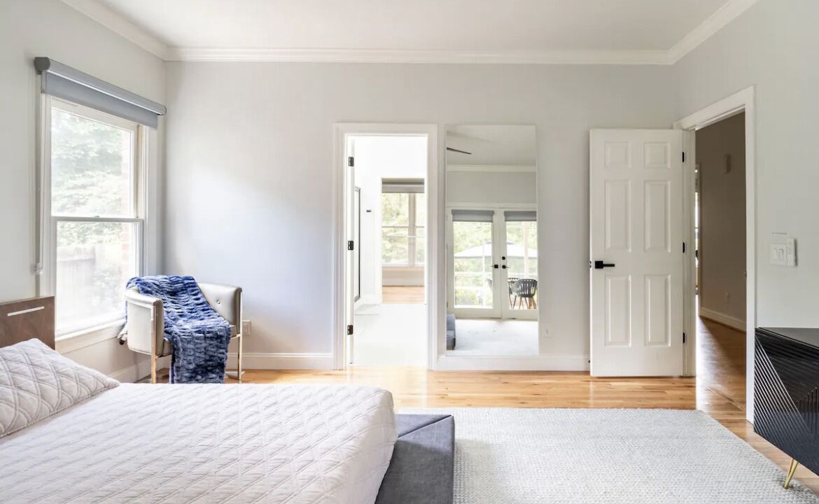 Photo of Bedroom in Lake Jeanette