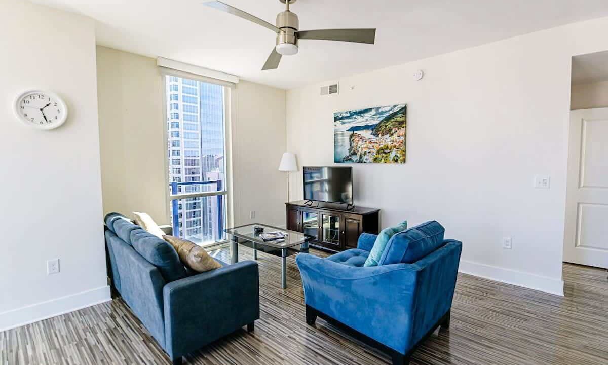 Photo of Livingroom in Charlotte Center City