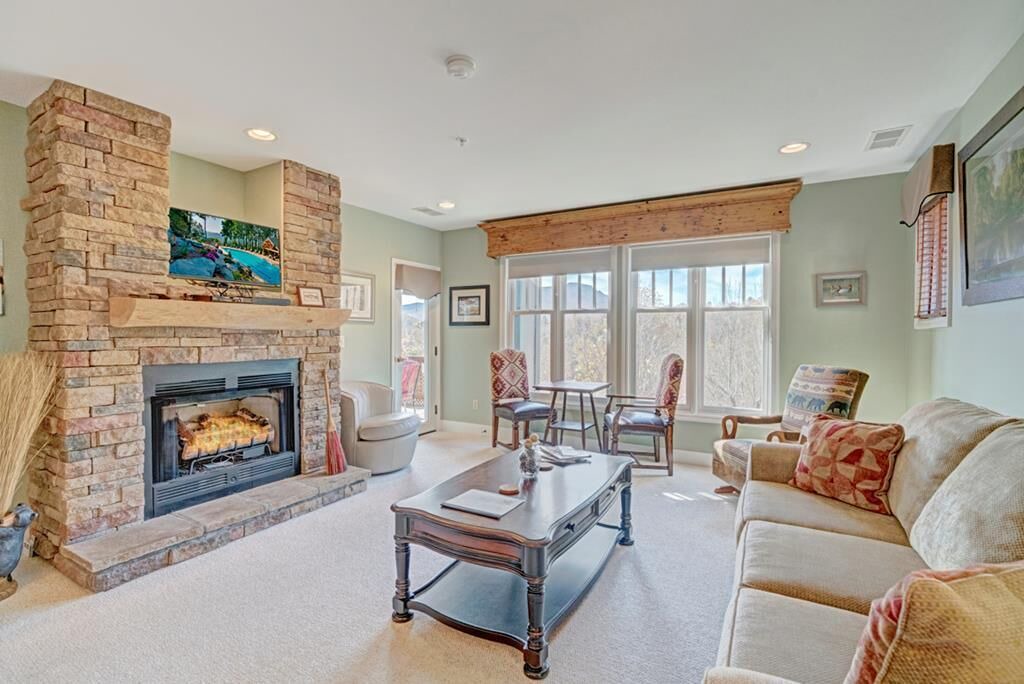 Photo of Livingroom in Foscoe