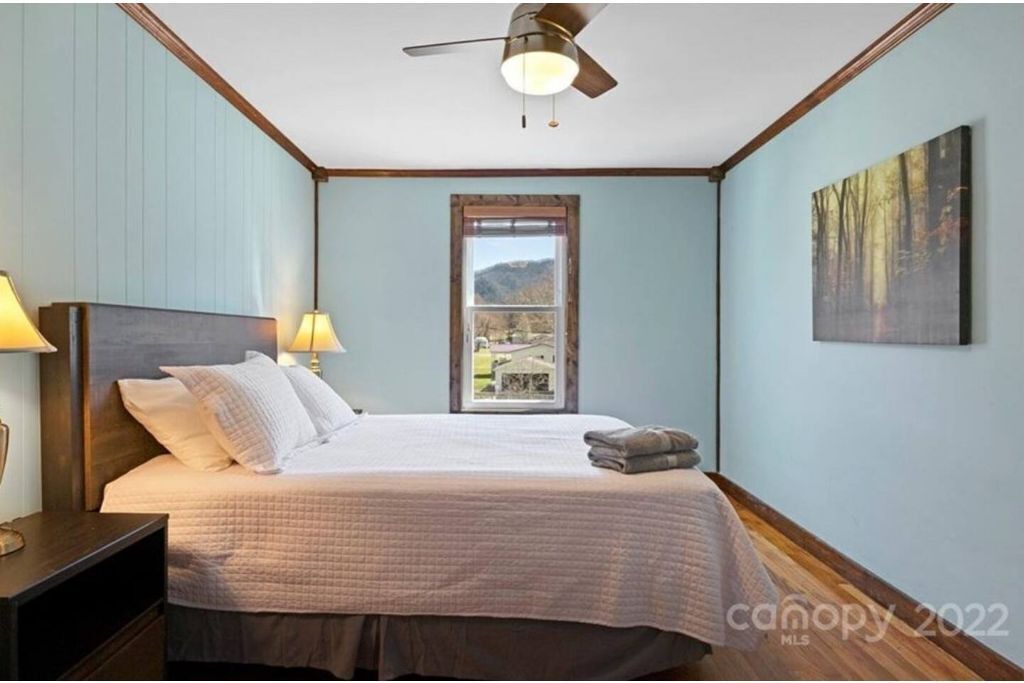 Photo of Bedroom in Hot Springs