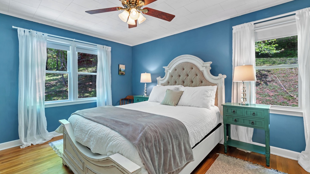 Photo of Bedroom in Burnsville