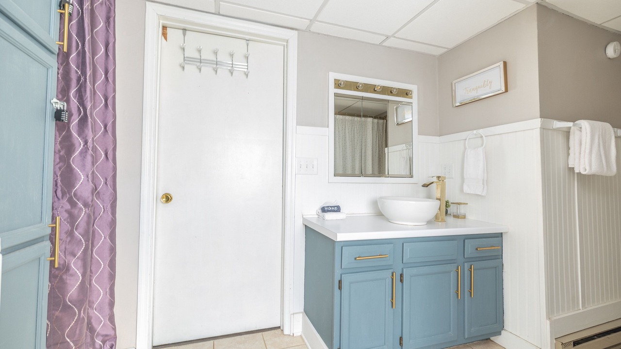 Photo of Bathroom in Woodfin