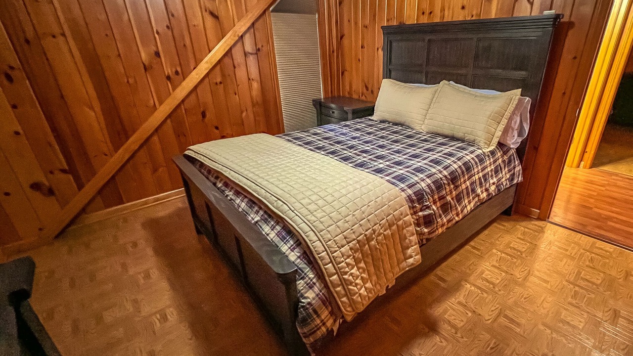 Photo of Bedroom in Grassy Creek