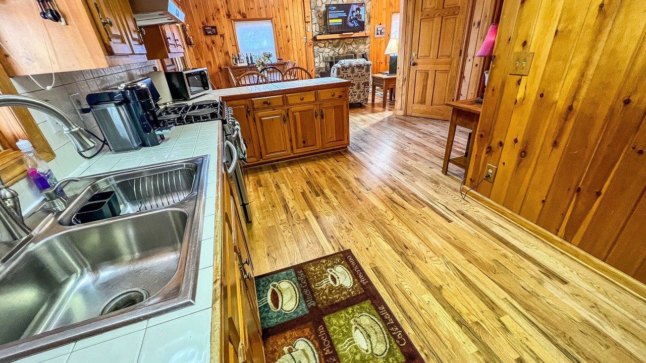 Photo of Kitchen in Grassy Creek