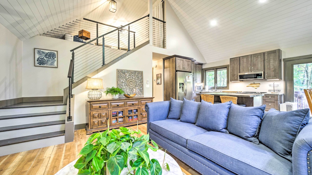 Photo of Livingroom in Brevard