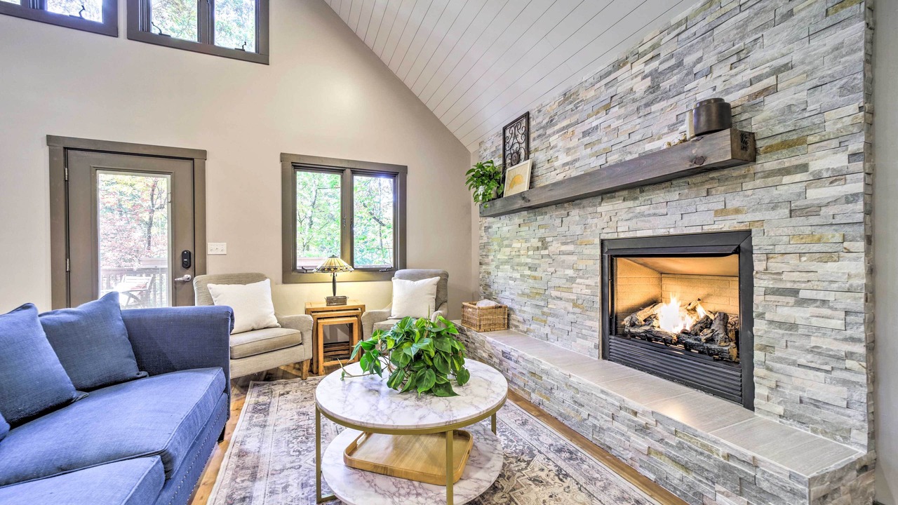 Photo of Livingroom in Brevard