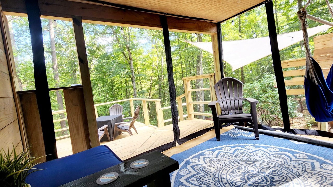 Photo of Patio Balcony in Lake Lure