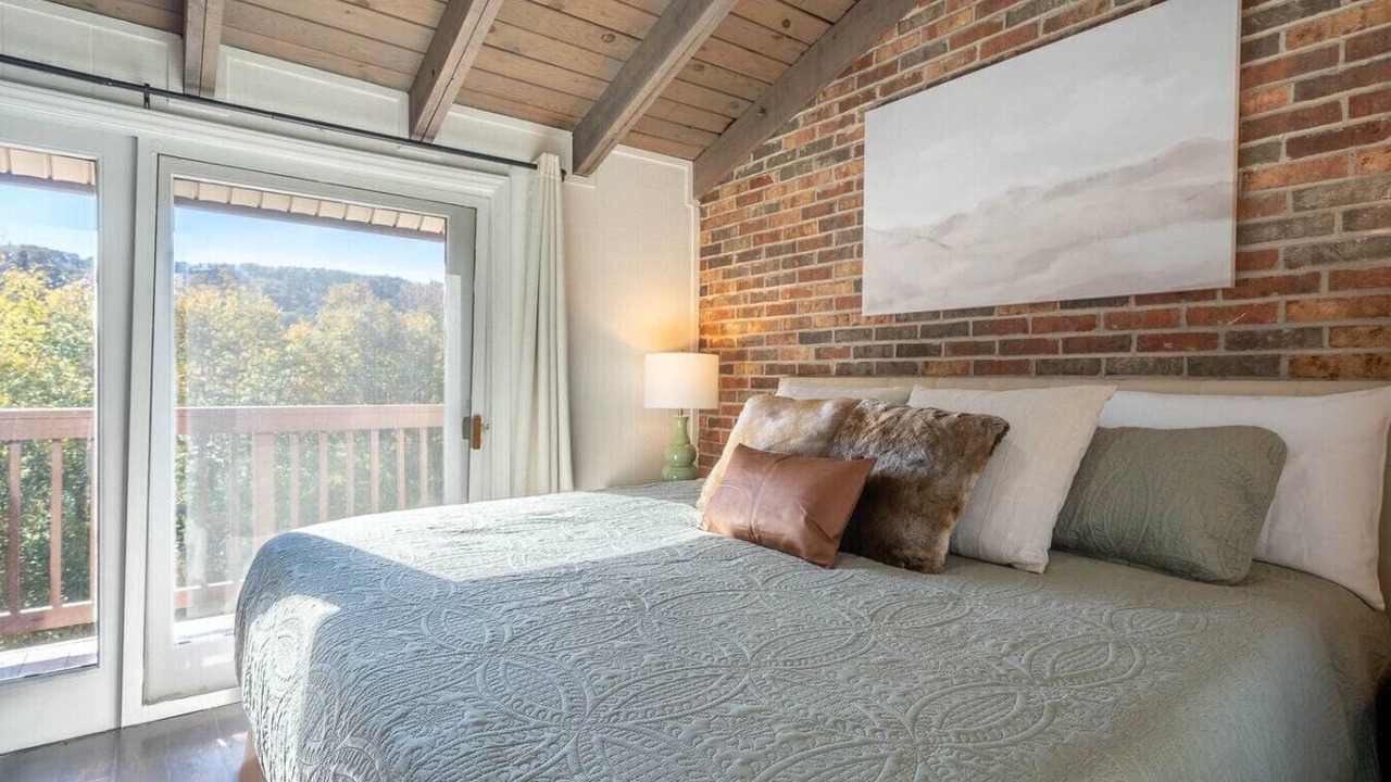 Photo of Bedroom in Beech Mountain