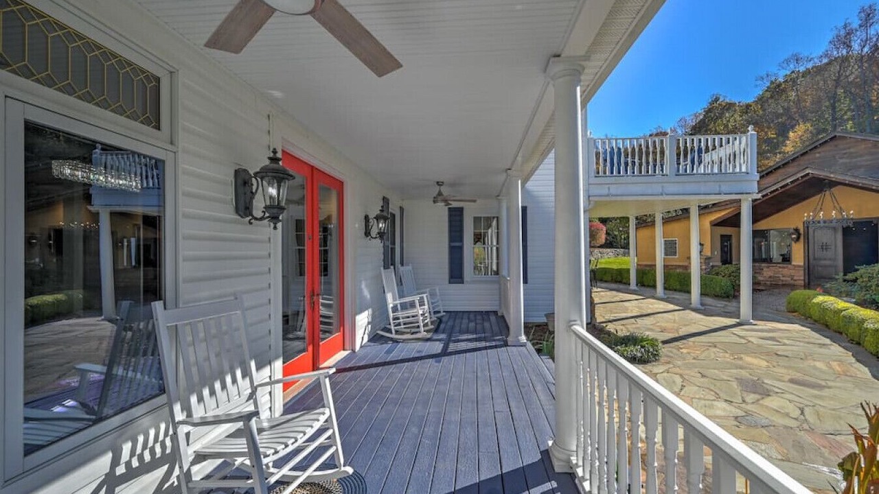 Photo of Patio Balcony in Swannanoa
