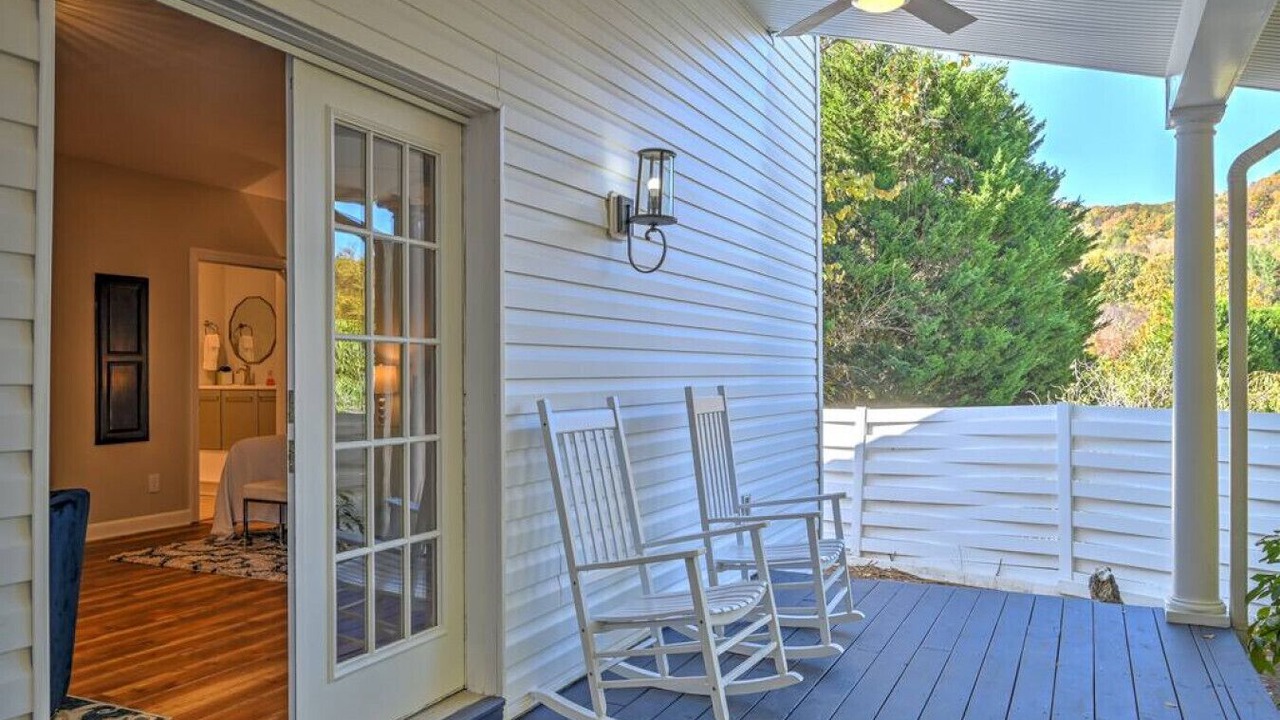 Photo of Patio Balcony in Swannanoa