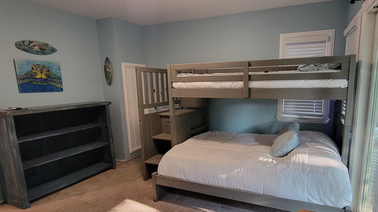 Photo of Bedroom in Whalehead Beach