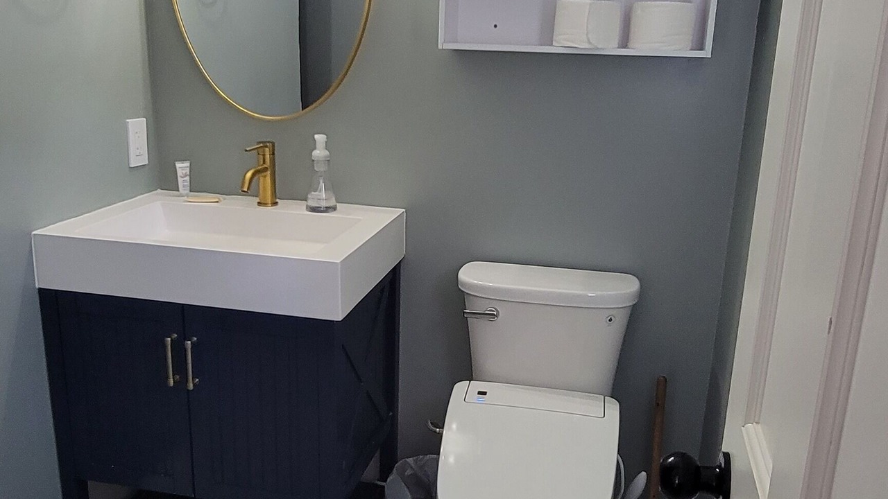 Photo of Bathroom in Whalehead Beach