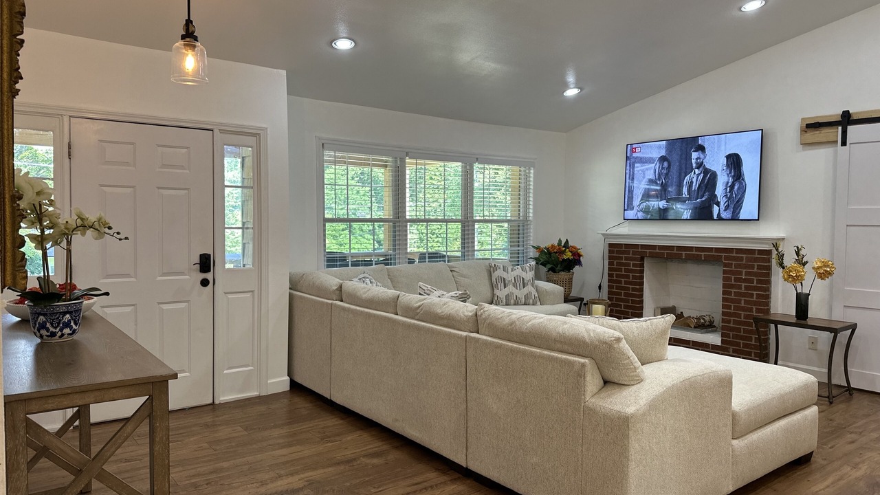 Photo of Livingroom in Winston - Salem