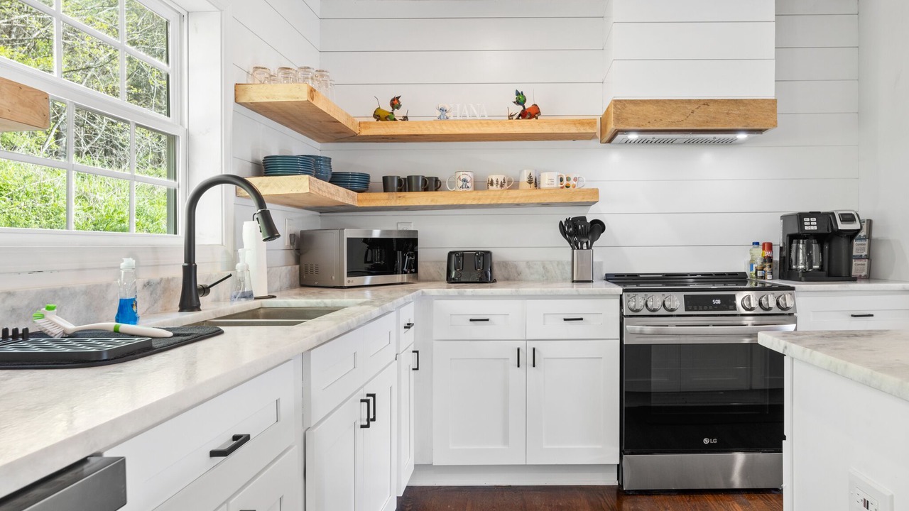 Photo of Kitchen in Scaly Mountain