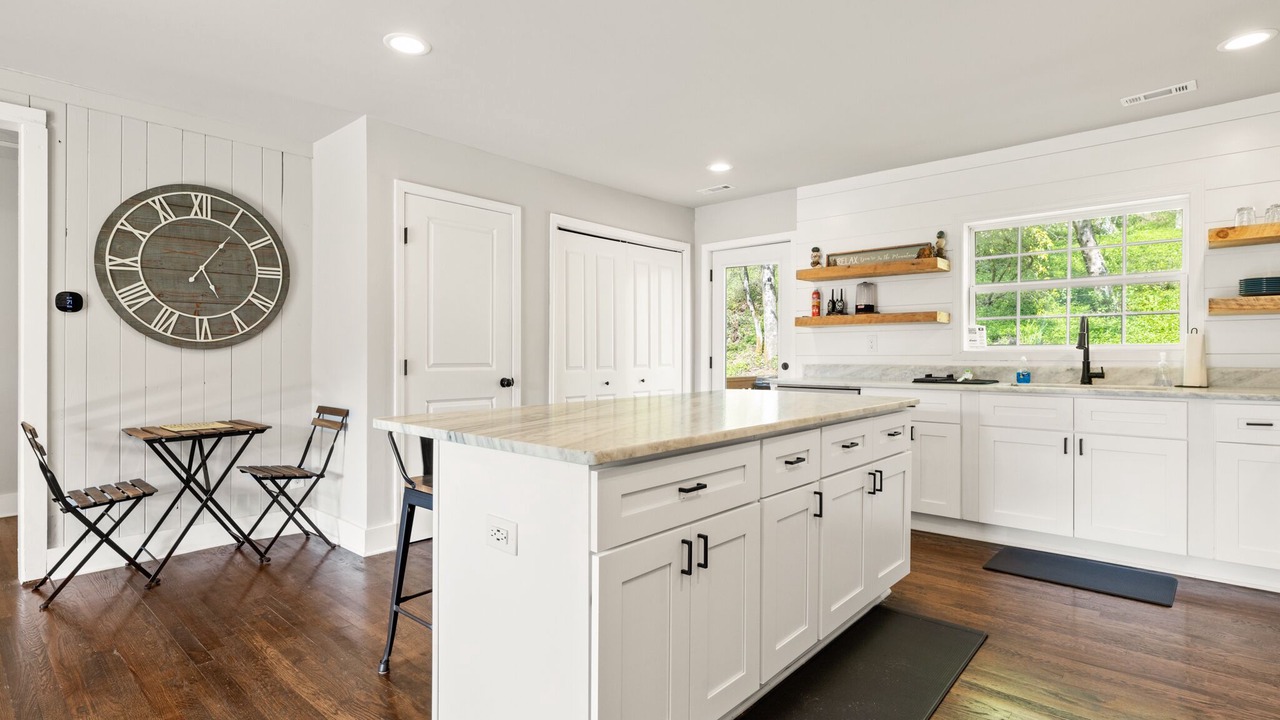 Photo of Kitchen in Scaly Mountain