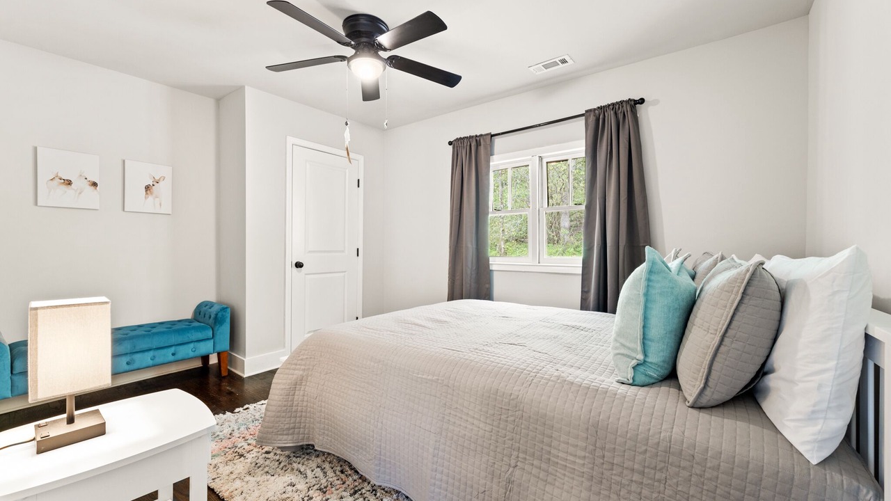 Photo of Bedroom in Scaly Mountain