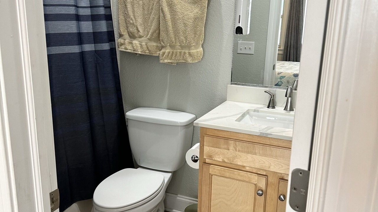 Photo of Bathroom in Bermuda Bay