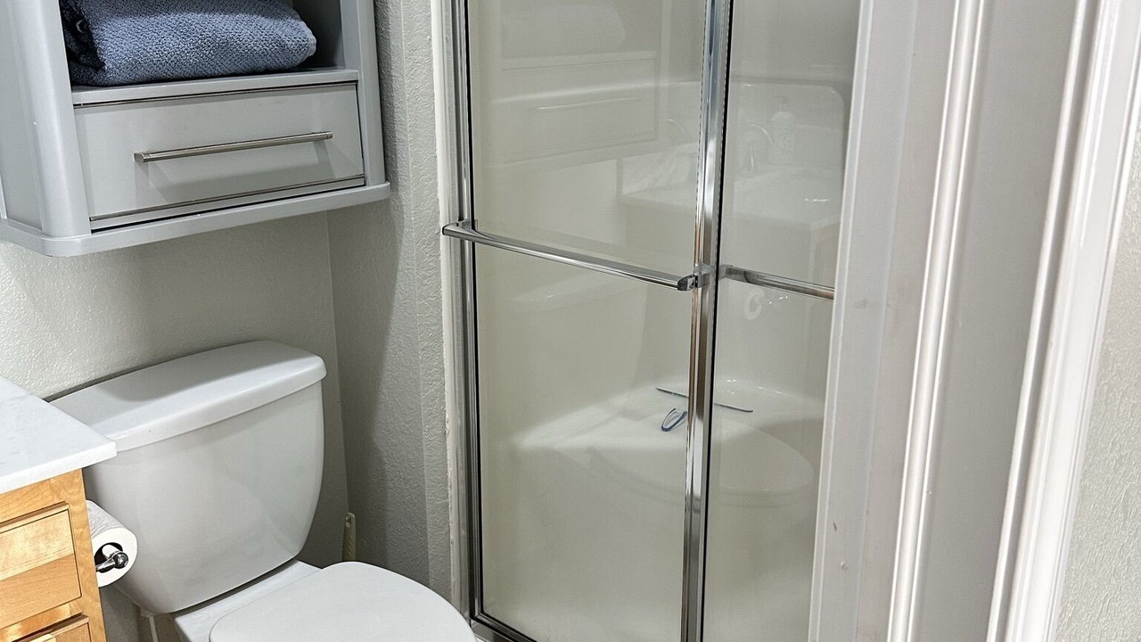 Photo of Bathroom in Bermuda Bay