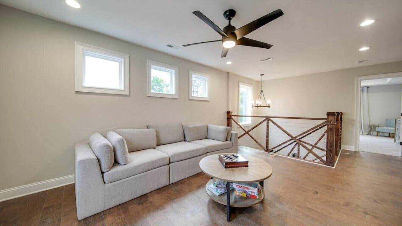 Photo of Livingroom in Belmont