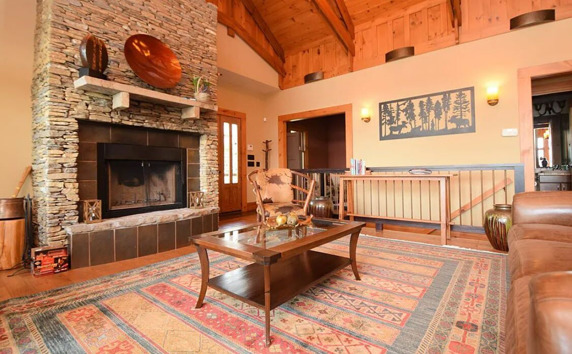 Photo of Livingroom in Robbinsville