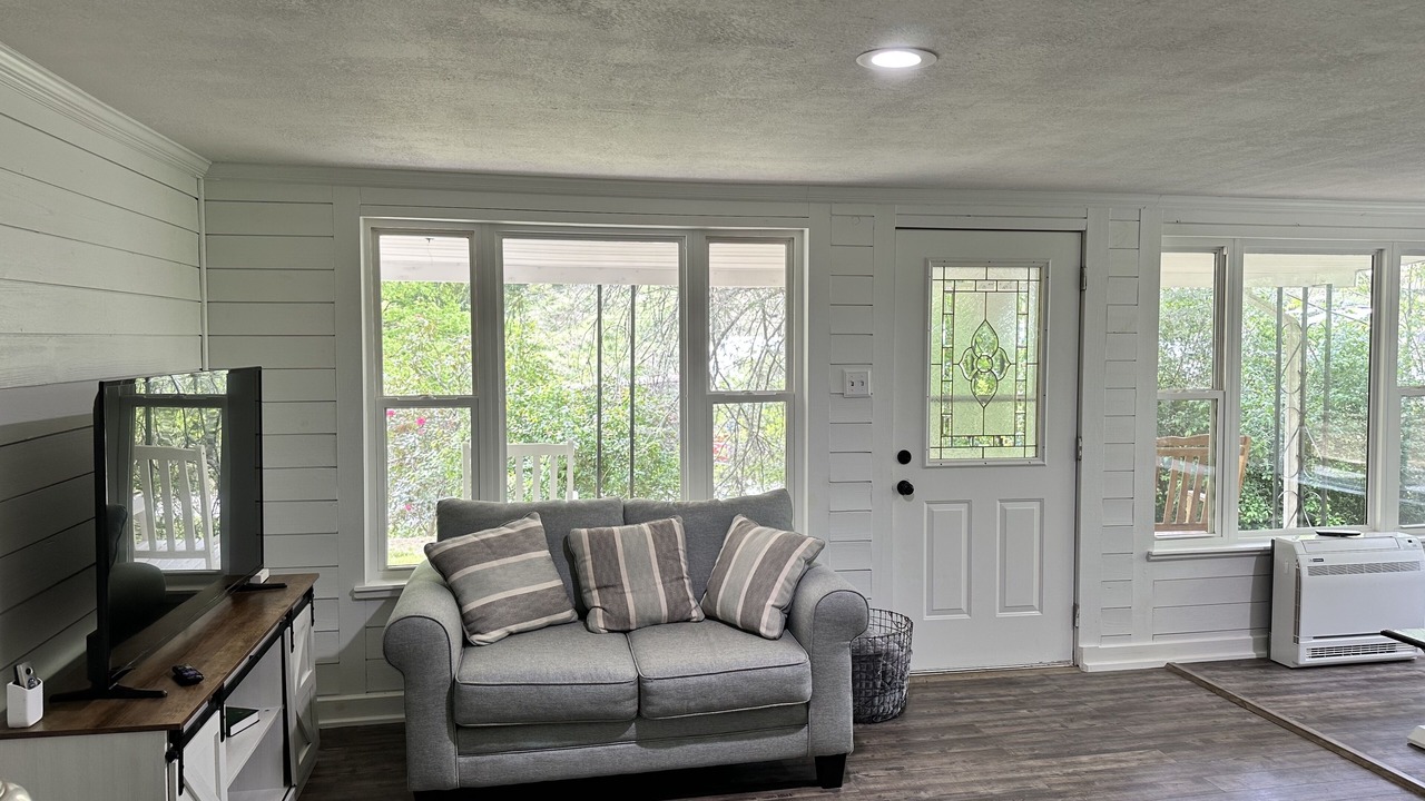 Photo of Livingroom in Cherokee