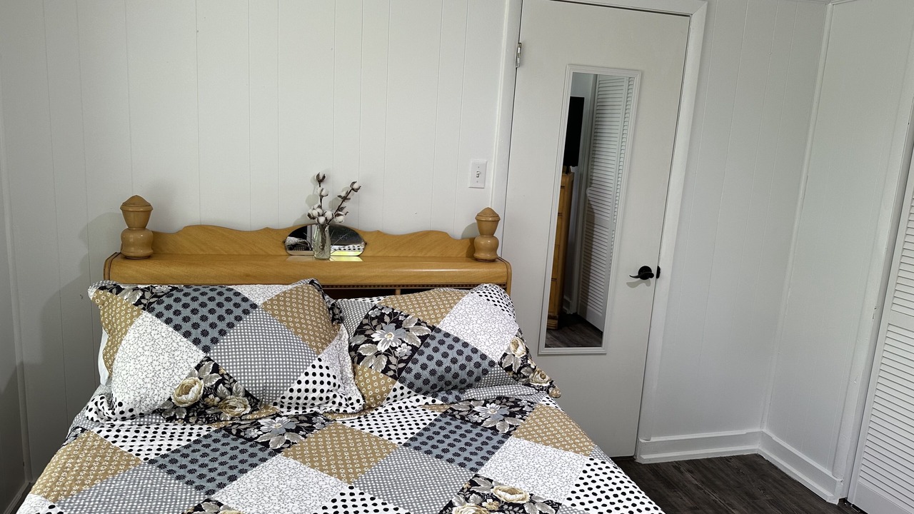 Photo of Bedroom in Cherokee