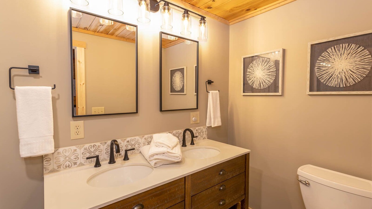 Photo of Bathroom in Foscoe
