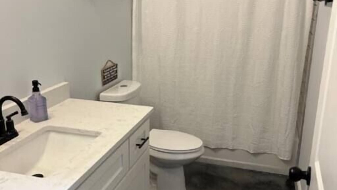 Photo of Bathroom in Wesley Chapel