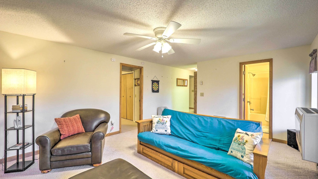 Photo of Livingroom in Charter Hills