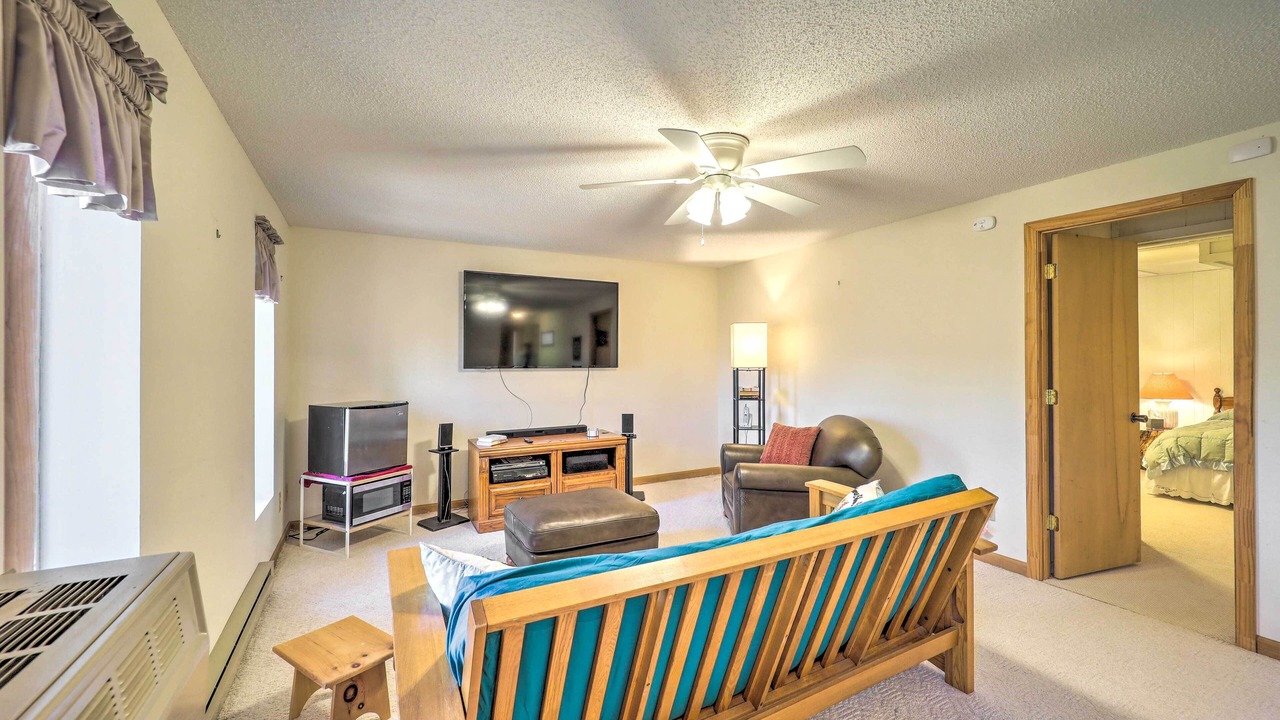 Photo of Livingroom in Charter Hills
