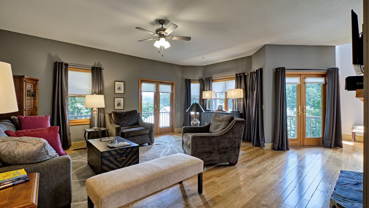Photo of Livingroom in Glenville