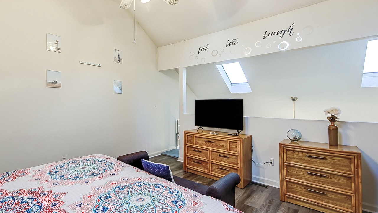 Photo of Bedroom in Surfside Beach