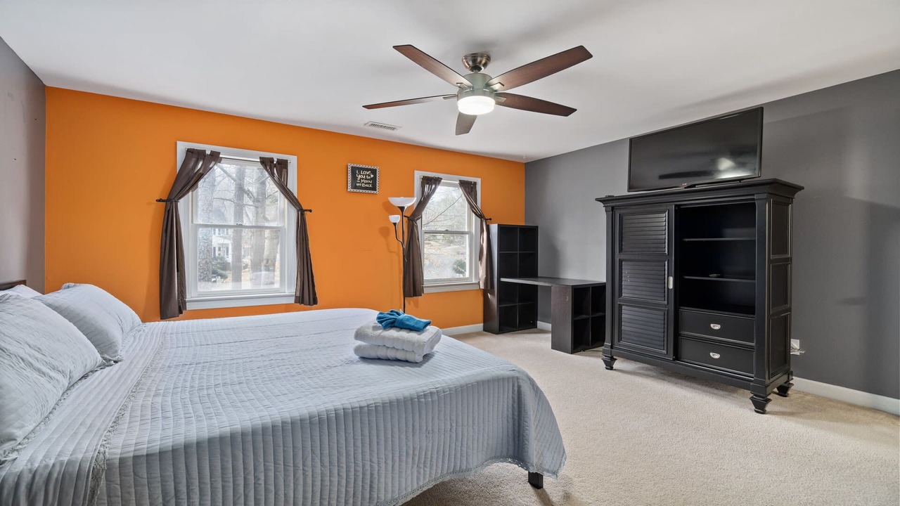 Photo of Bedroom in Davis Lake - Eastfield