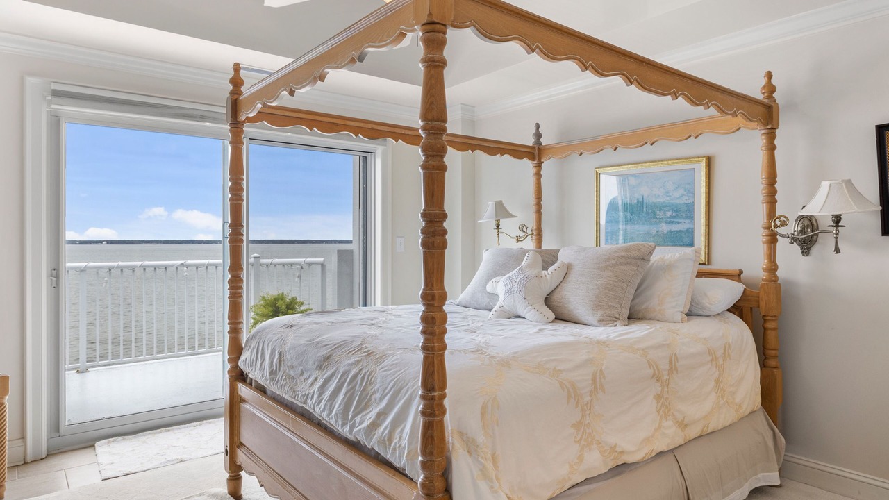Photo of Bedroom in Indian Beach