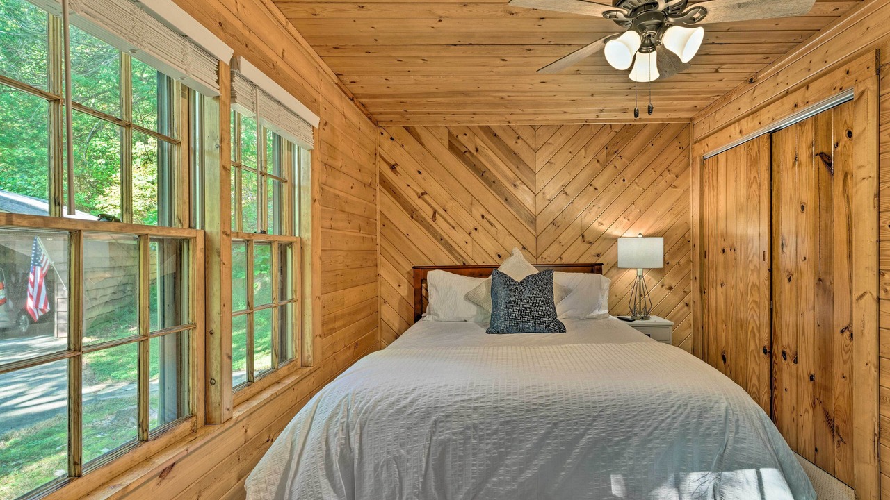 Photo of Bedroom in Moravian Falls