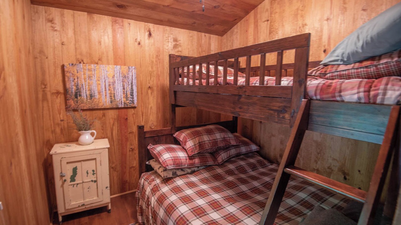 Photo of Bedroom in Warrensville